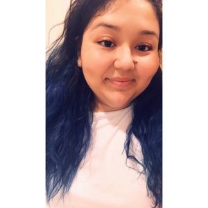 Meet your Posher, Julia